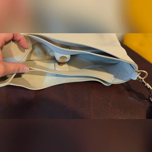 See By Chloe Cream Shoulder Bag - Picture 13 of 16